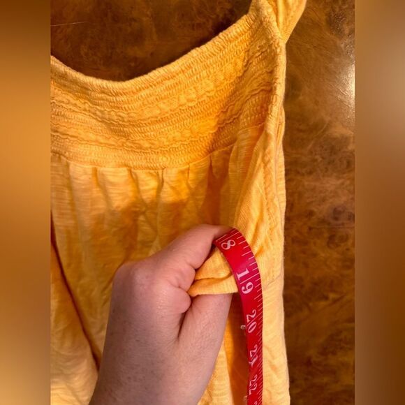 Orange and yellow crop top bundle - Picture 6 of 10